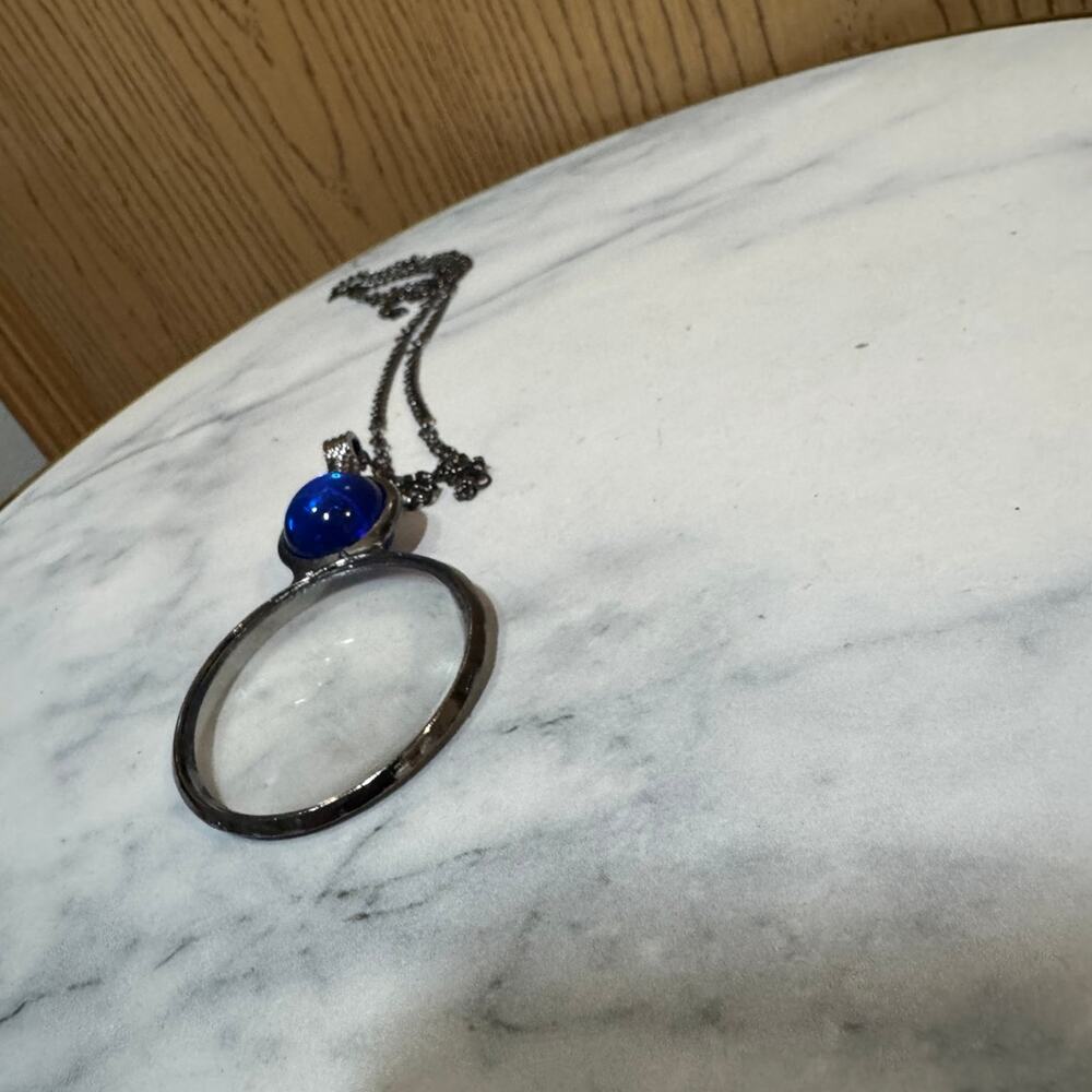 Magnifier glass necklace - Picture 3 of 6